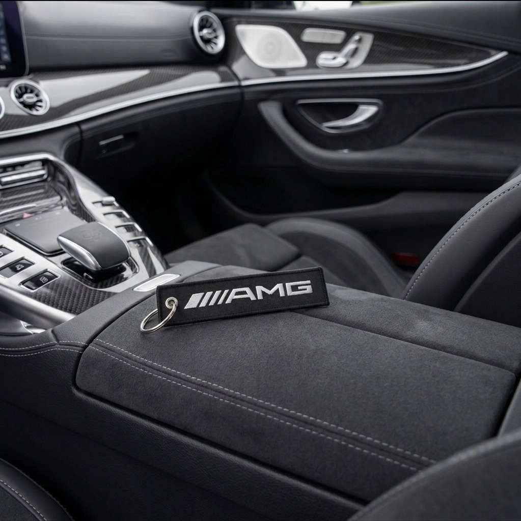 Llavero AMG Racing - en el coche